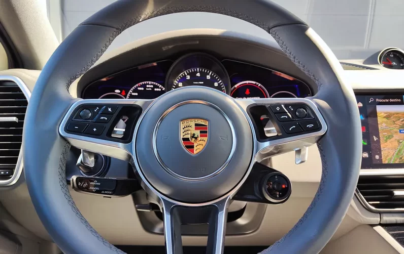 Porsche Cayenne Coupé E-Hybrid Platinum Edition