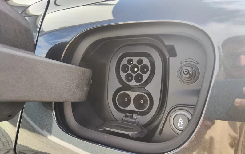 Porsche Macan Electric 4
