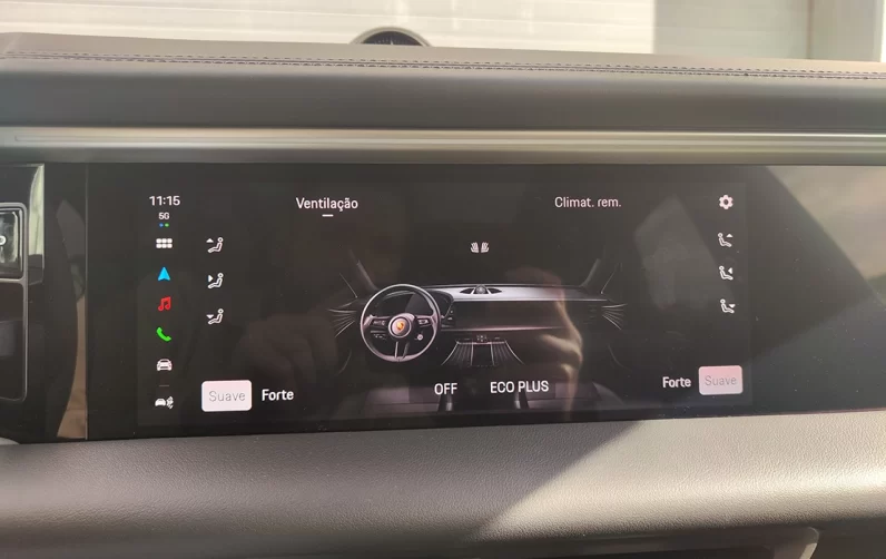 Porsche Macan Electric 4