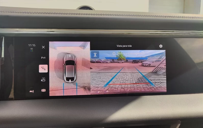 Porsche Macan Electric 4