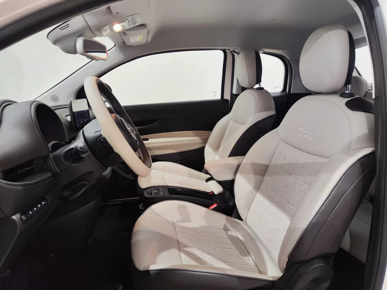 Fiat 500e La Prima
